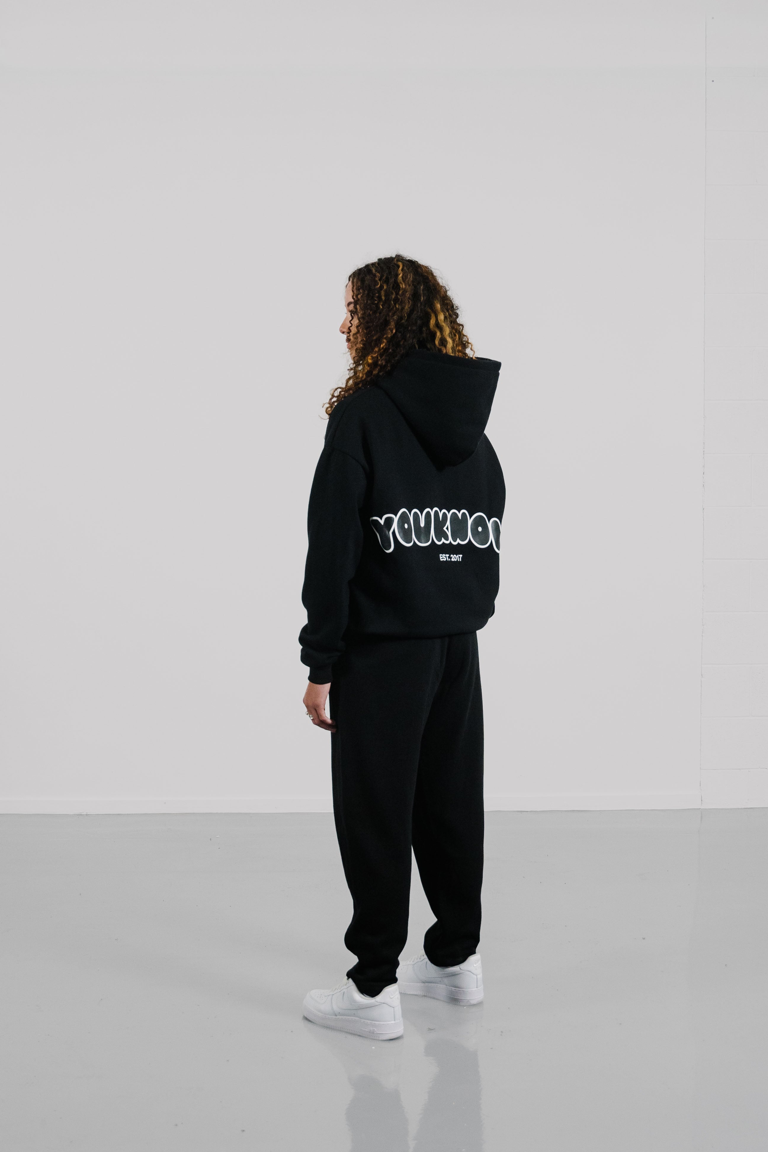 SUNSETSZN HOODIE 2.0 | BLACK